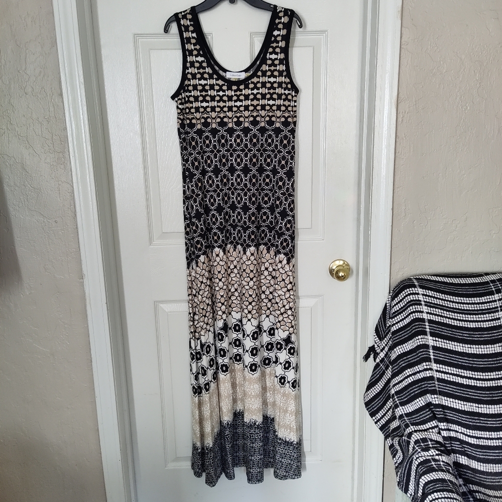 NWT Calvin Klein Dress Black and Beige Patterned Maxi Dress, Small